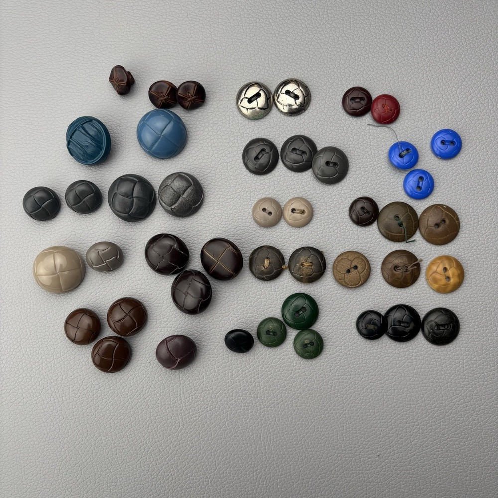 Vintage‎ Casein Button Lot w/ Silver Metal — Veined Patina 1930s–50s Mix Set